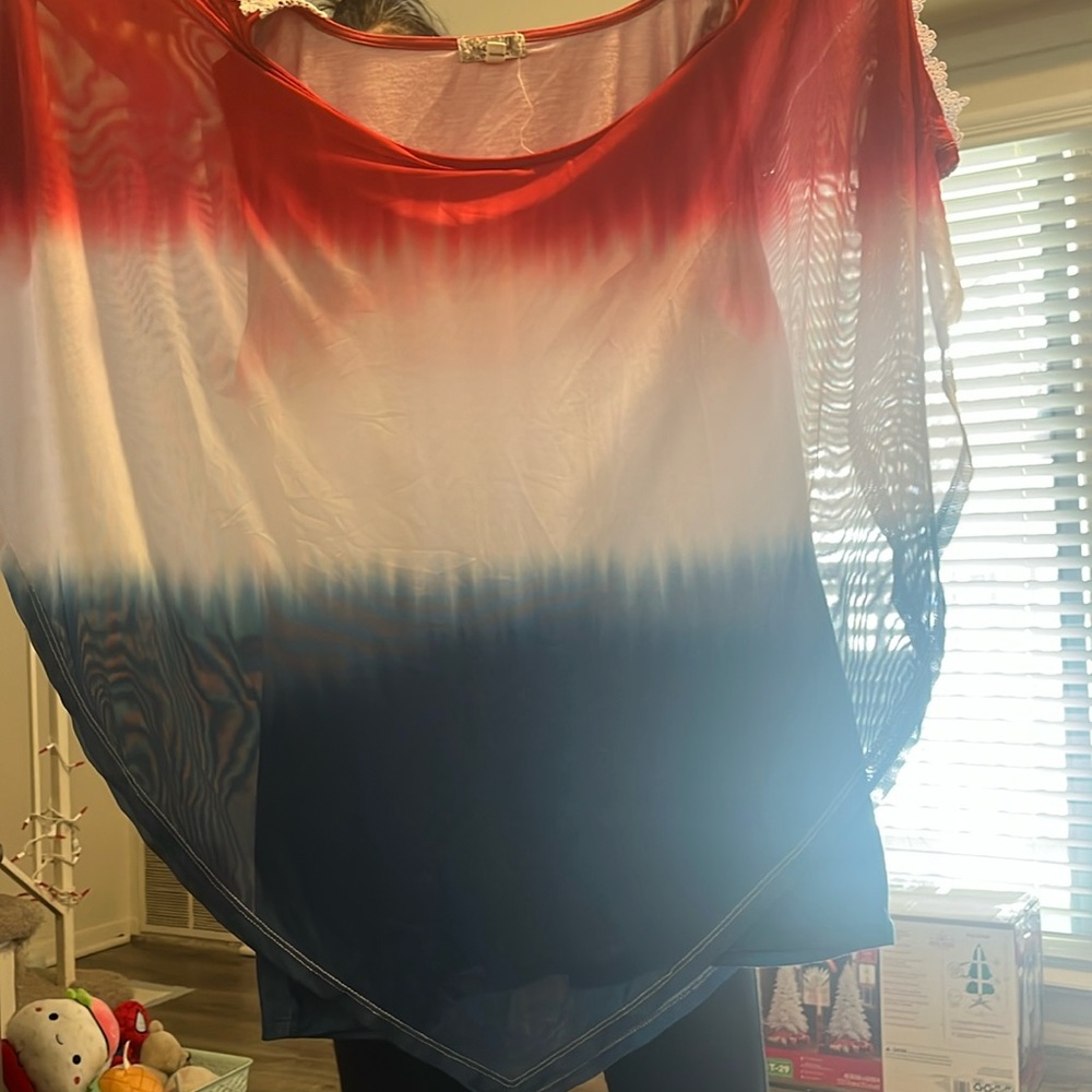 Brand : one world 
Size : xL
Colors : red , white , blue